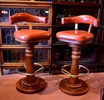 Traditional bar stool Vintageleatherbrass basewooden base