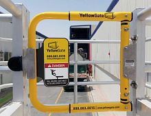 Airport gate YellowGateswingsecurity