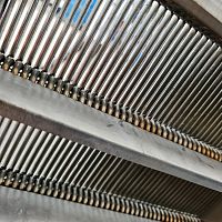 Looped screen plate for water treatmentfor the mining industryfor the petrochemical industry