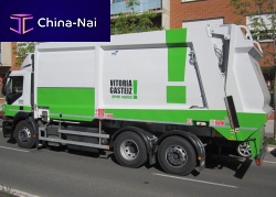 On-board weighing system for waste