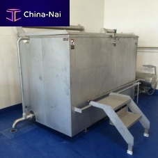 Automatic washing machine for the food industrywith rinsingwith desinfection