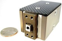 Linear piezoelectric motor 10 mm, 151 N | SQ-150 Series
