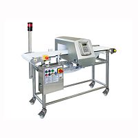 Tunnel type metal detector packaging machinewith conveyor