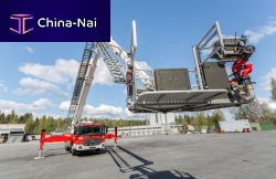 Crawler articulated boom lift XR serieselectricdiesel