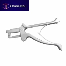 Surgical staple extractor