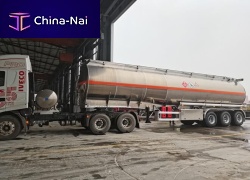 Semi-tanker trailer 3-axleself-propelledfor cargo