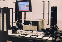 High-throughput screening laboratory workstation for drug discoveryautomatedbenchtop