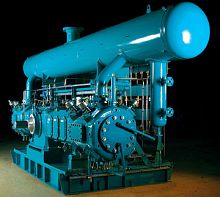 Piston compressor airgaselectrically-powered