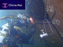 Underwater cutting torch