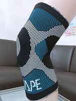 Knee sleeve