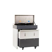 Plastic waste container for liquid wastemobile