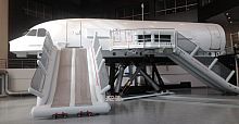 Aircraft simulation cabin CEETtrainingwith enclosed cockpitfull