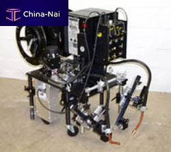 Continuous welding carriage Stiffenerwith wire feeder