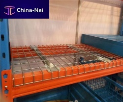 Wire mesh racking decking