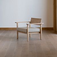 Contemporary armchair Base fabricoakwith removable cushion