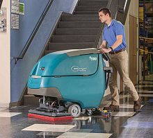 Airport scrubber-dryer T500walk-behindbattery-powered