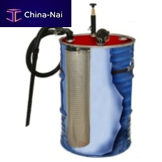 Industrial vacuum cleaner Chiperatoroil and chipcompressed airmobile