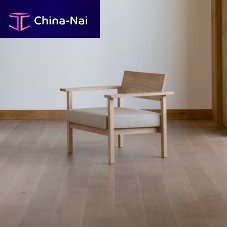 Contemporary armchair Base fabricoakwith removable cushion