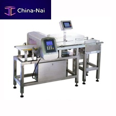 Tunnel type metal detector checkweigherwith conveyor