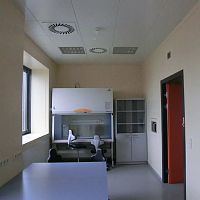 Clean room for healthcare facilities