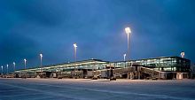 Lighting mast for airport