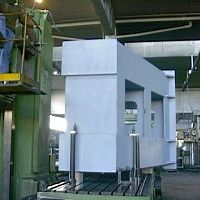 Hydraulic boring machine
