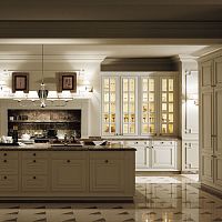 Traditional kitchen BRITANIA BLANCO VIEJOglasswoodenisland