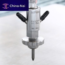 Water-jet cutting head