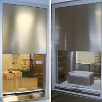 Clean room transfer hatch