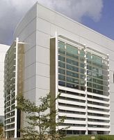 Aluminum solar shading EQUINOXEfor facadevertical