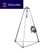 Vertical lifeline self-retracting
