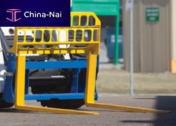 Adjustable pallet fork PF seriesfor skid steer loaders