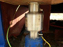 Compression load cell canisterweighing