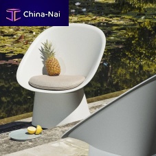 Contemporary lounge chair SensuSunbrella®plasticwith removable cushion