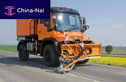 Airport runway cleaning machine Unimog truck-mountedfor surface cleaningfor rubber removal