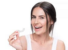 Transparent dental aligner 40262
