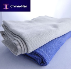 Aircraft cabin blanket