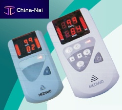 Hand-held pulse oximeter 30compactmedicalbattery-powered