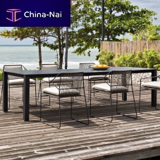 Contemporary dining table 600 111 MACHARteakaluminiumHPL