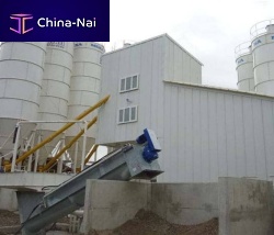 Water recycling unit for concrete