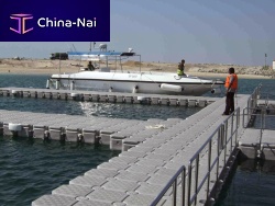 Floating dock JETTIESmodularmooringfor marinas