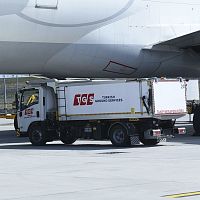 Self-propelled lavatory truck 6024 for airport