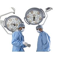 Ceiling-mounted surgical light Spectra LumeoLED2-arm96