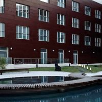 Laminate facade