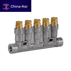 Oil dispenser 340