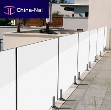 Glass windbreak panel PACIFIC