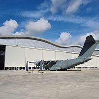 Industrial hangar door Esavian TYPE 126slidingfor aircraftfor helicopter