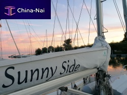 Protective cover for sailboatsmainsail