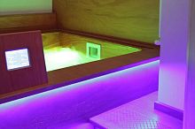 Professional bathtub HYDROFUROwhirlpoolwoodenwhite