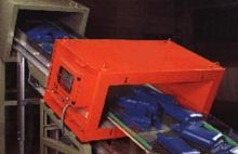 Tunnel type metal detector for conveyorfor plasticsfor pellets
